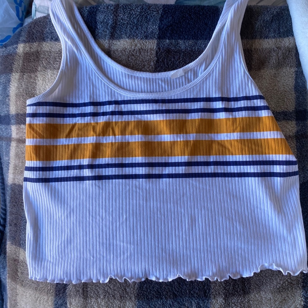 cropped tank top